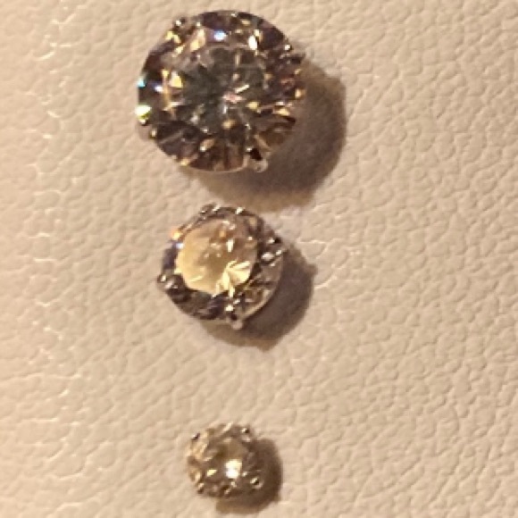 EUC 14KT Yellow Gold  Stud Earrings With Cubic Zirconia Three Pairs Total - Picture 3 of 4